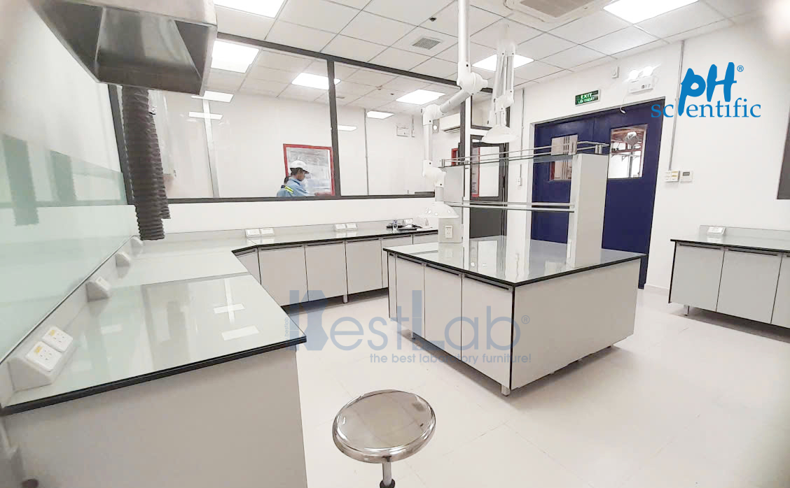 Lắp đặt nội thất phòng thí nghiệm cho công ty sơn nước tại Bình Dương 2
